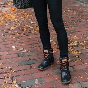 Women's Waterproof Winter Boots - Black and Brown size 6 Women , fur lining